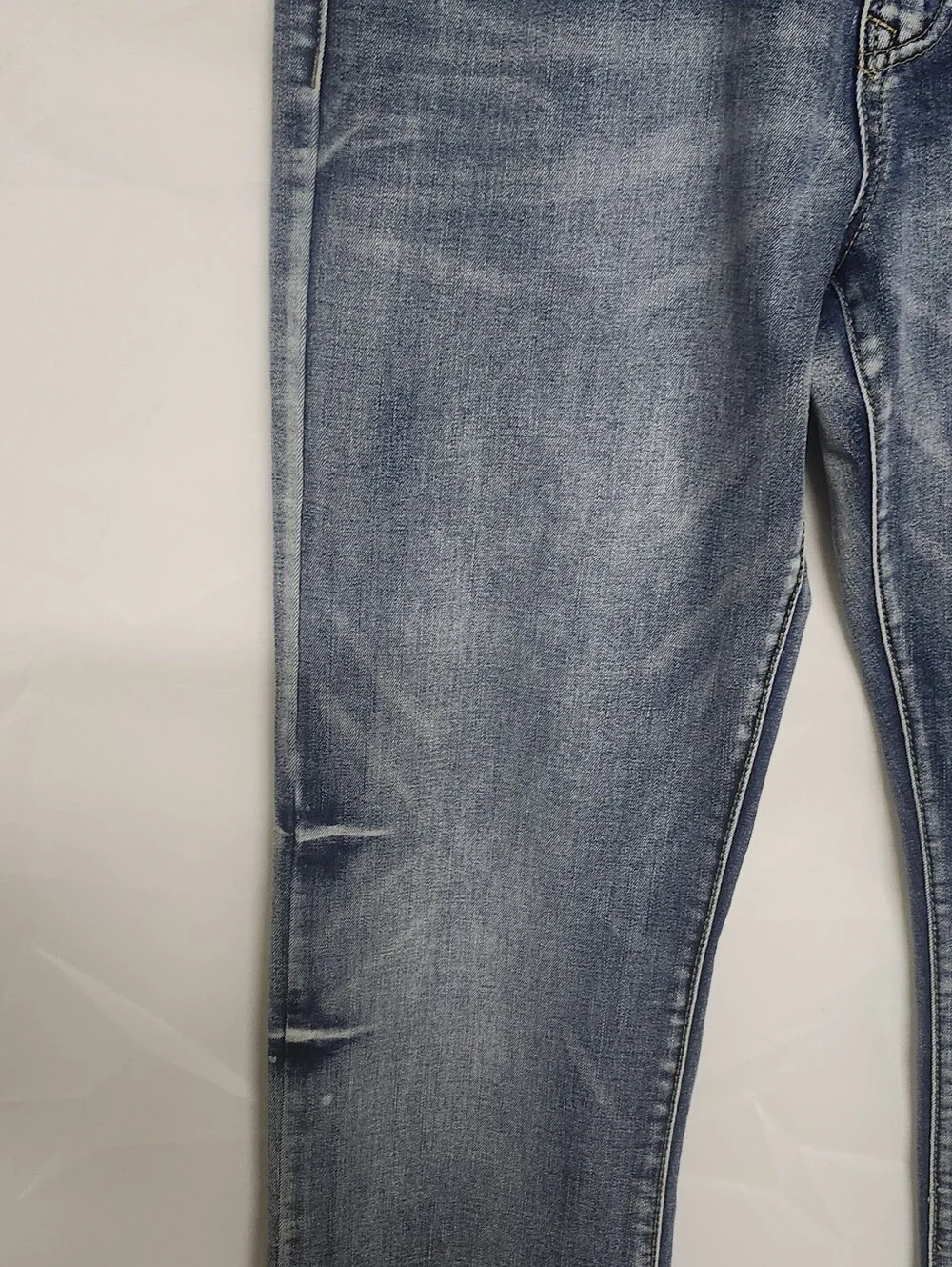 Rue 21 Men’s Bootcut Jeans - Light Blue Wash
